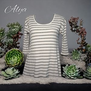 Ayla ¾ Sleeve Jewel Neckline Hi\Low Hem Ribbed A-line Tunic w\ Rear Panel Vents